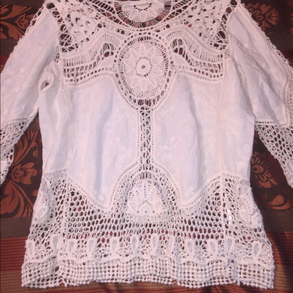 Lace 3/4 sleeve shirt!!